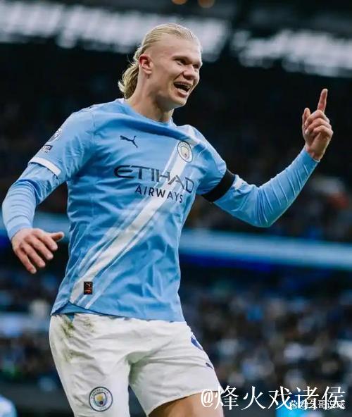 哈兰德欧冠破50球+助红牌 曼城2-0胜十人那不勒斯 哈兰德欧冠破50球+助红牌 曼城2-0胜十人那不勒斯